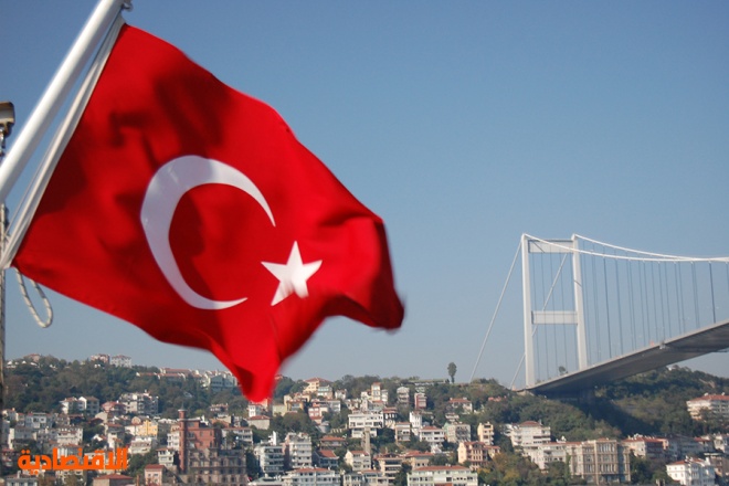 تركيا تخفض أسعار الفائدة مجددا رغم مخاوف بشأن التصنيف الائتماني