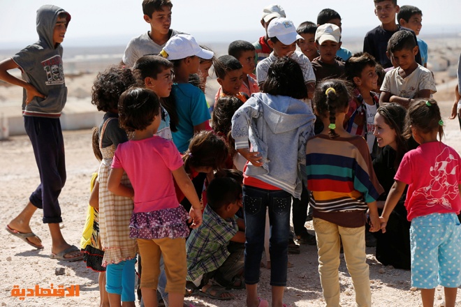 أنجلينا جولي تزور مخيم الأزرق للاجئين السوريين في الأردن