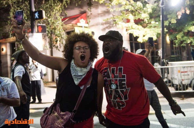 تظاهرات شارلوت تتواصل بعد مقتل رجل أسود برصاص الشرطة