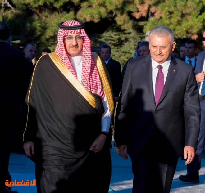 ولي العهد ورئيس وزراء تركيا يعقدان اجتماعاً ثنائياً