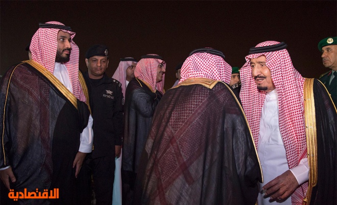 خادم الحرمين الشريفين يصل إلى الرياض