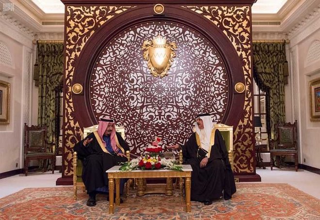 خادم الحرمين وملك البحرين يبحثان مستجدات الأحداث على الساحتين الإقليمية والدولية