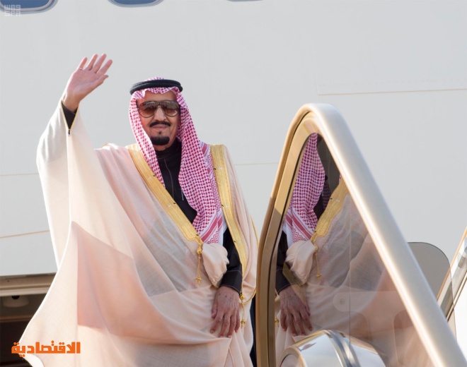 خادم الحرمين الشريفين في الكويت وسط مراسم استقبال رسمية وشعبية