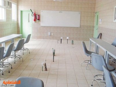 المدينة المنورة مدير ثانوية يعيد ترميم مدرسة تم استلام مبناها الجديد قبل شهر صحيفة الاقتصادية