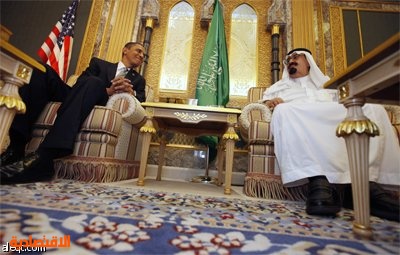 خادم الحرمين الشريفين يقلد الرئيس الأمريكي وسام الملك عبد العزيز في مزرعته في الجنادرية