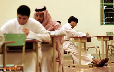 نحو خمسة ملايين طالب من جميع أنحاء المملكة يبدأون اليوم اختبارات نهاية السنة الدراسية.