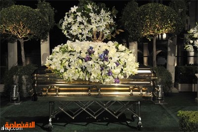 نجوم هوليوود يحضرون مراسم دفن مايكل جاكسون