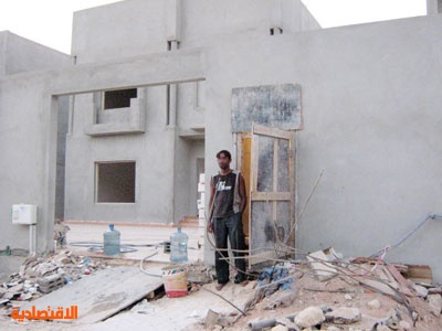 عمالة مخالفة تحرس مباني سكنية وتجارية تحت الإنشاء في الرياض صحيفة الاقتصادية