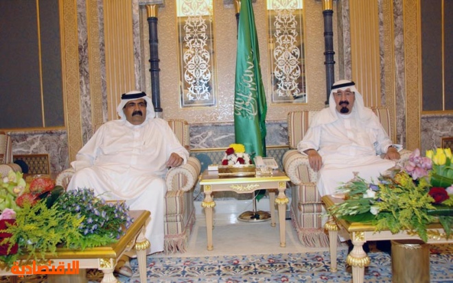 أمير قطر يغادر الرياض بعد مباحثات الجنادرية