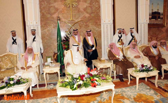 الملك: السعودية لا تقبل التجاوز على أحد لكنها  لن تسمح لكائن أن يدنس شبرا من أراضيها