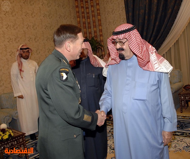 بالصور ولى عهد بريطانيا يرقص بـ الشماغ والدقلة بـ الجنادرية اليوم السابع