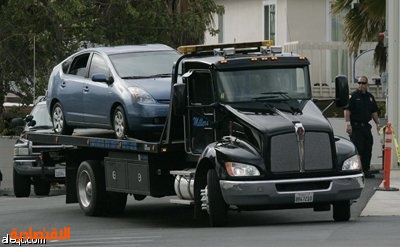 تويوتا والمسئولون الأمريكيون يحققون في حادث سيارة بريوس