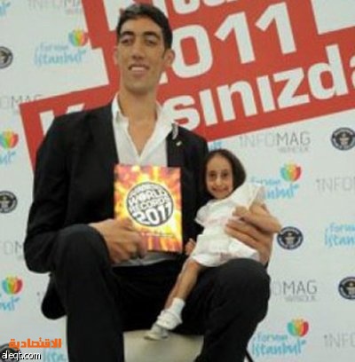 فتاة تركية تدخل موسوعة غينيس كأقصر إنسان في العالم