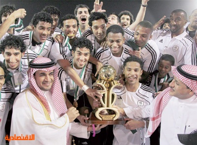 تتويج الشباب بكأس فيصل و60 ألف ريال لكل لاعب صحيفة الاقتصادية