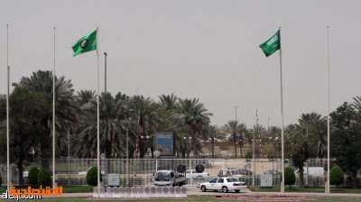 دول الخليج ترفع علم مجلس التعاون على منافذها الحدودية
