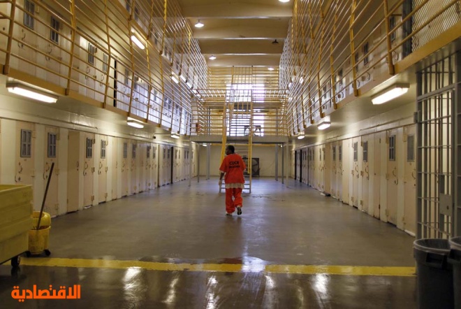 تزداد أعداد السجناء في أمريكا كل سنة حيث بلغ عدد المساجين 2 مليون شخص ونتيجة لذلك أمرت المحكمة العليا في كاليفورنيا بإطلاق سراح 