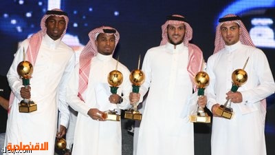 العتيبي يحصد أفضلية الموسم الرياضي السعودي