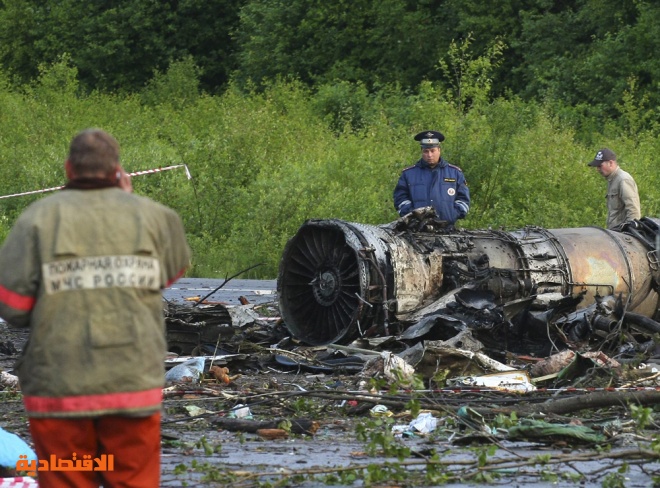 مقتل 44 في تحطم طائرة ركاب روسية.. وترجيحات بخطأ الطيار