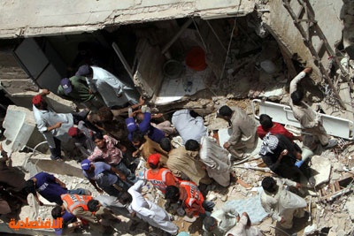 انهيار مبنى في جنوب مدينة كراتشي يسفر عن خسائر بشرية