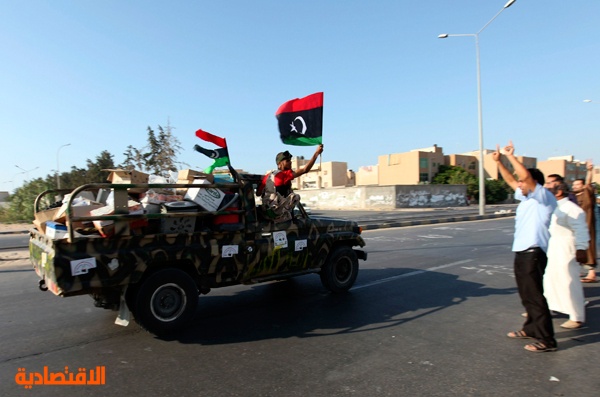 المجلس الوطني يعرض 1.3 مليون مكافأة لمن يسلم القذافي حيا أو ميتا