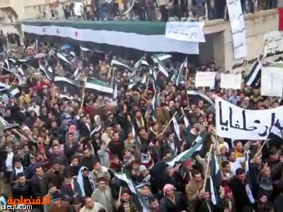 النظام السوري يفتح نيران الدبابات على حمص "المحاصرة" ويقتل 5.. والجامعة العربية تحذر