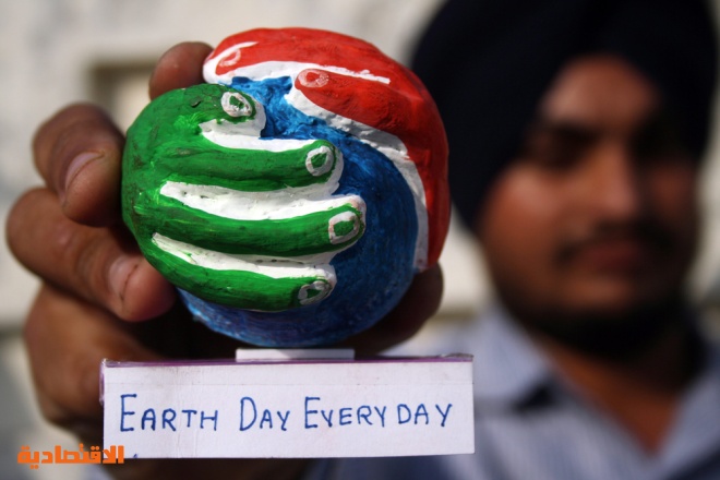 جوجل يكتب شعاره بالعشب والزهور في ذكرى يوم الأرض العالمي