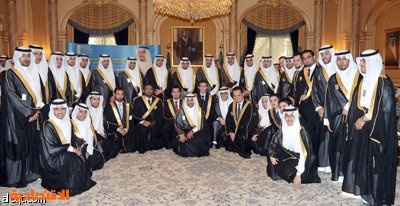 الأمير سلمان بن عبدالعزيز يُشرف حفل تخريج طلاب جامعة الأمير سلطان