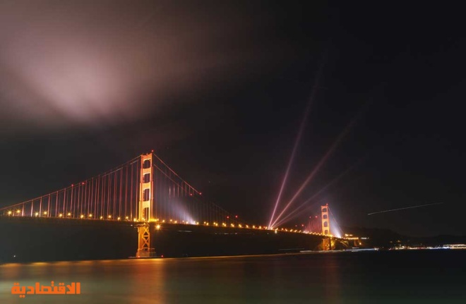 سان فرانسيسكو تحتفل بالذكرى الخامسة والسبعين لتشييد جسر غولدن غيت - فيديو