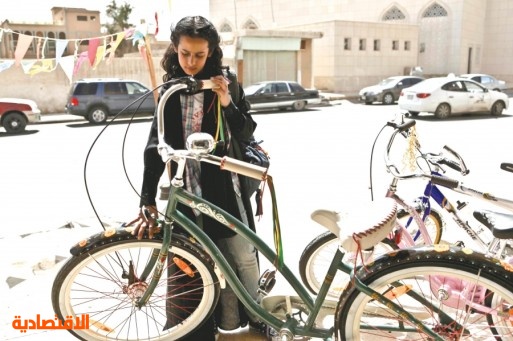 المخرجة السعودية هيفاء المنصور تفتتح العرض الأول لفيلمها "وجدة" في فينسيا