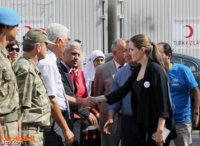 انجلينا جولي تعرب عن قلقها من ظروف استقبال اللاجئين السوريين في تركيا