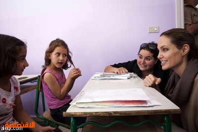 انجلينا جولي تعرب عن قلقها من ظروف استقبال اللاجئين السوريين في تركيا