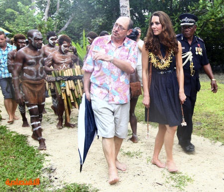 آلاف من سكان جزر سليمان يستقبلون ويليام وكيت "صور"