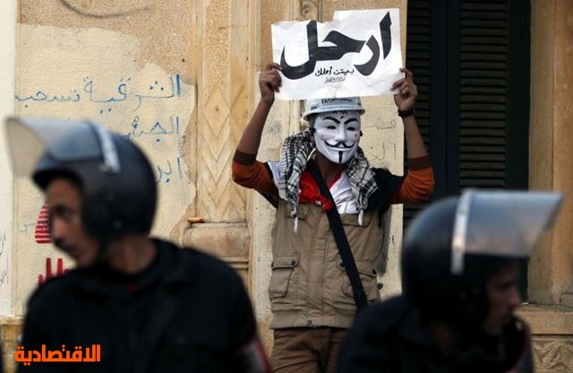 الرئيس المصري يلغي الاعلان الدستوري الذي اثار احتجاجات .. والمعارضة تطالبه بإلغاء الاستفتاء