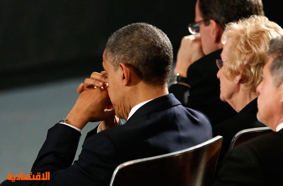 قصة مصورة .. اوباما يتعهد بتقليل العنف المسلح في امريكا خلال تأبين ضحايا المدرسة الابتدائية