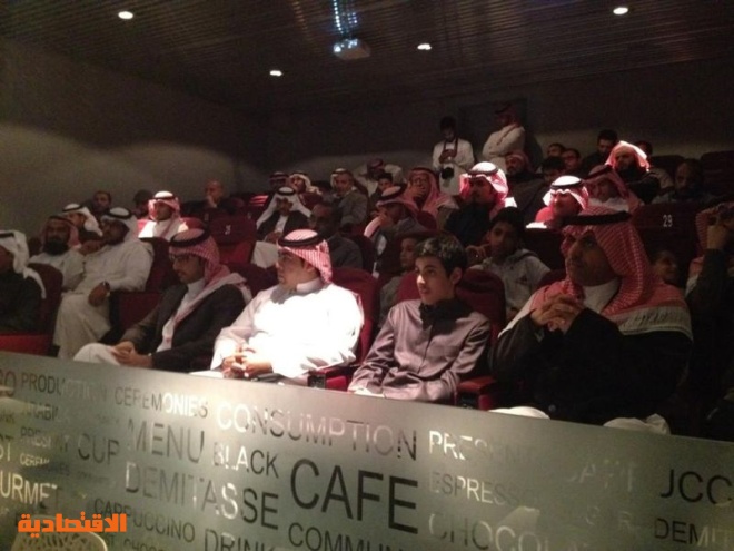 ملتقى الخميس  يستضيف  الفنان السعودي عبدالناصر غارم