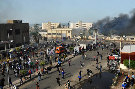 القوات المسلحة المصرية تعلن تأمينها الكامل للأهداف الحيوية ببورسعيد وعدد القتلى يرتفع إلى خمسة