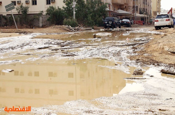 جدة: بالصور.. «حي المروة» يغرق ويلفظ أنفاسه الأخيرة