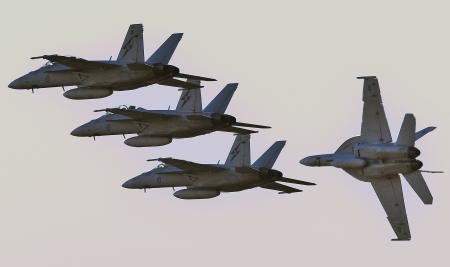 قصة مصورة : سلاح الجوي الملكي الاسترالي في عرض عسكري