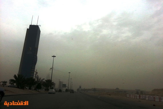 موجة غبار تضرب الرياض