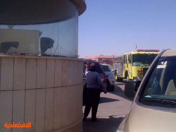 الدفاع المدني يخمد حريق في تمديدات كهرباء جامعة نورة