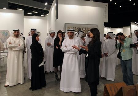 قصة مصورة : معرض آرت دبي يجمع ثقافات العالم