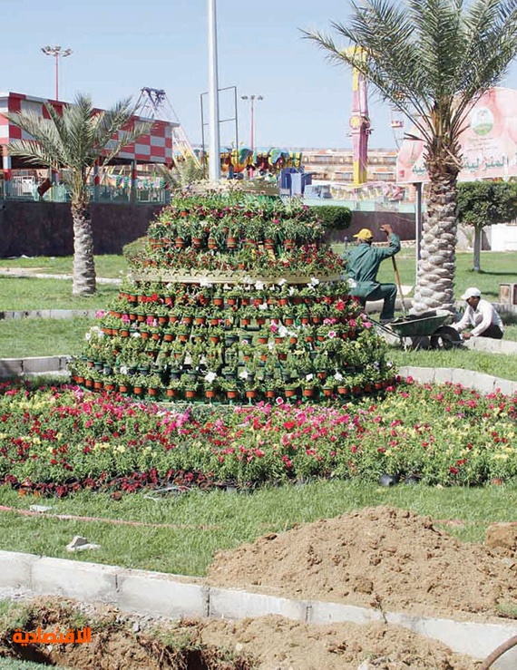 أبراج وشلالات من الزهور في مهرجان الورد الطائفي صحيفة الاقتصادية