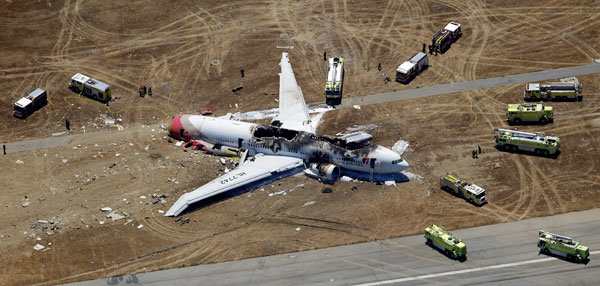قصة مصورة : قائد الطائرة ومدربه موضع شكوك في حادث البوينغ في سان فرانسيسكو