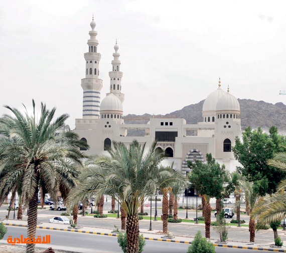 بالصور الفيصل يفتتح جامع عائشة الراجحي بمكة المكرمة صحيفة فيفاء