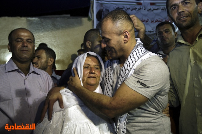 بعد ربع قرن في السجون الإسرائيلية.. فلسطينيون يعودون لحياة بملامح جديدة