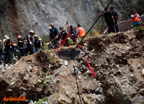 43 قتيلا جراء سقوط باص في واد بغواتيمالا