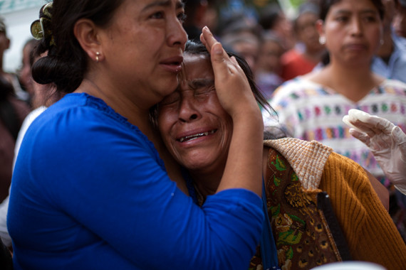 43 قتيلا جراء سقوط باص في واد بغواتيمالا