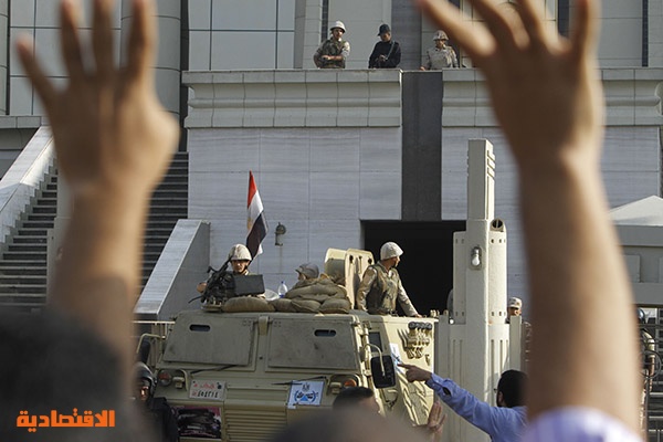 مسؤول أمني مصري: نقل مرسي إلى سجن برج العرب غرب الإسكندرية