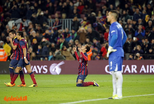 قصة مصورة : برشلونة ينفرد بصدارة الدوري الإسباني وريال مدريد يتعادل مع أوساسونا