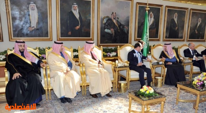 الرئيس الفرنسي يصل إلى الرياض